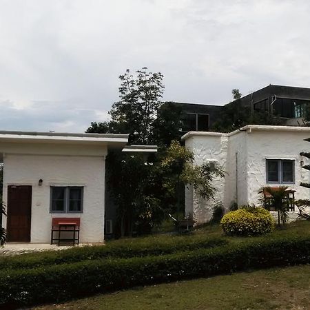 White Rock Resort Pakchong Exterior photo