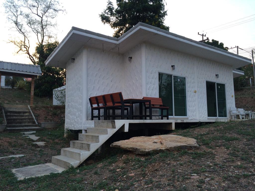 White Rock Resort Pakchong Exterior photo