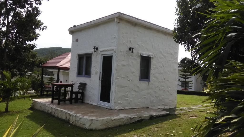 White Rock Resort Pakchong Exterior photo